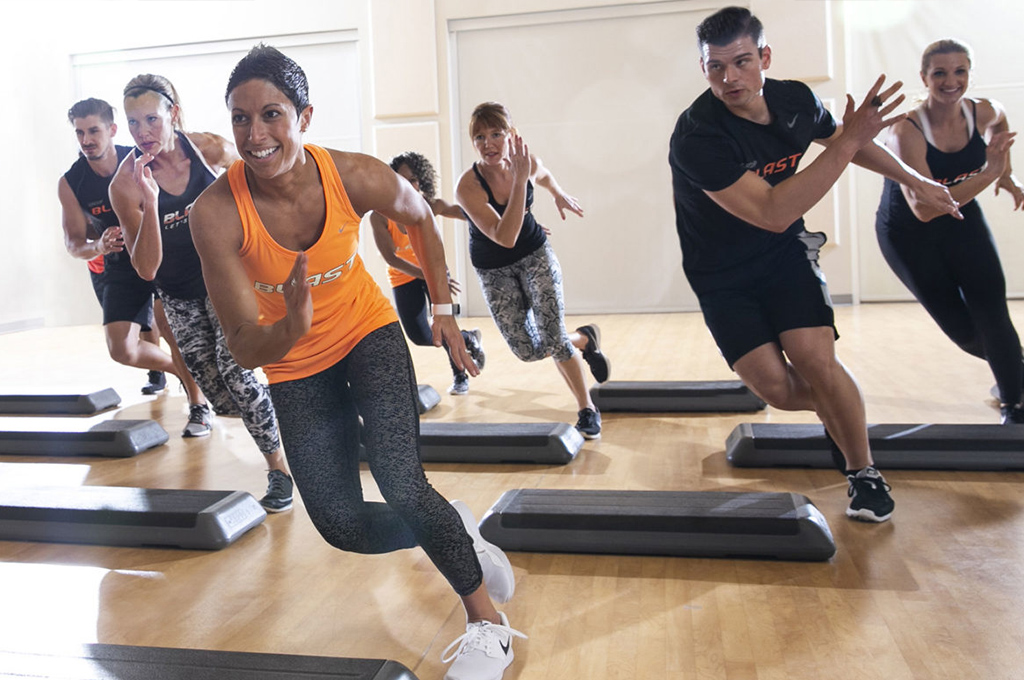 group fitness class in best gym near me